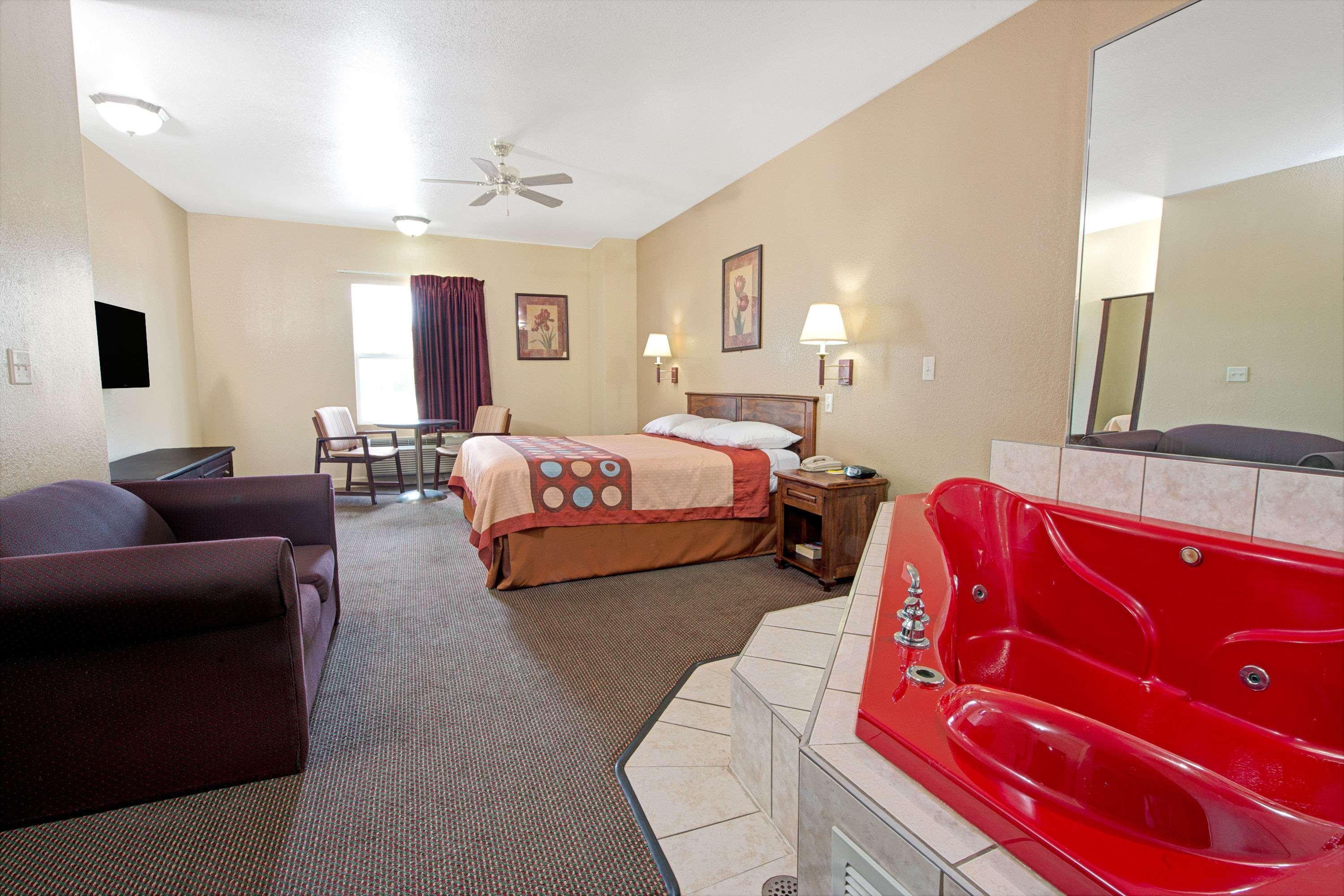 Hotel Super 8 By Wyndham St. Louis Airport Woodson Terrace Exterior foto
